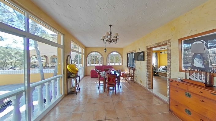 Image No.5-4 Bed Villa for sale