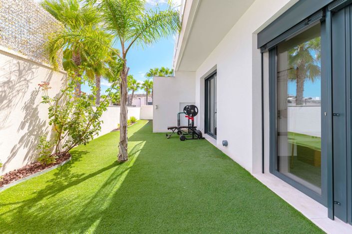 Image No.48-Villa de 5 chambres à vendre à San Miguel de Salinas