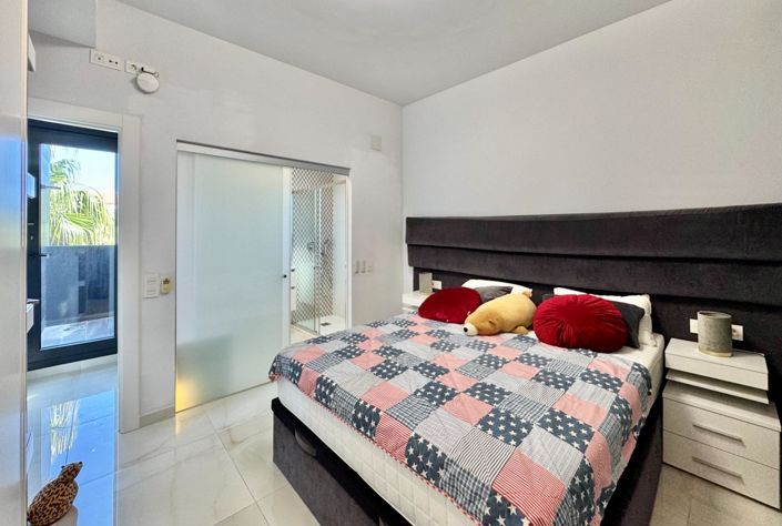 Image No.17-Villa de 4 chambres à vendre à Orihuela Costa