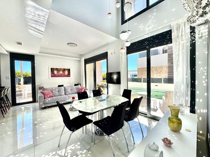 Image No.25-Villa de 4 chambres à vendre à Orihuela Costa