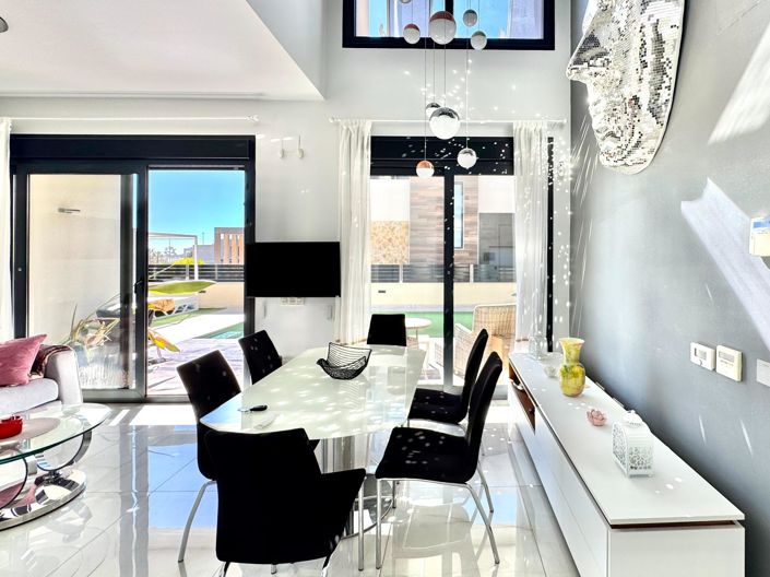 Image No.27-Villa de 4 chambres à vendre à Orihuela Costa