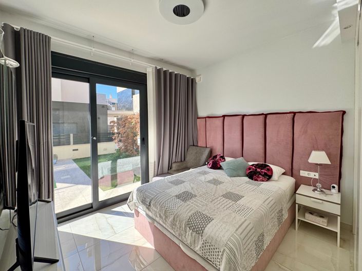 Image No.8-Villa de 4 chambres à vendre à Orihuela Costa