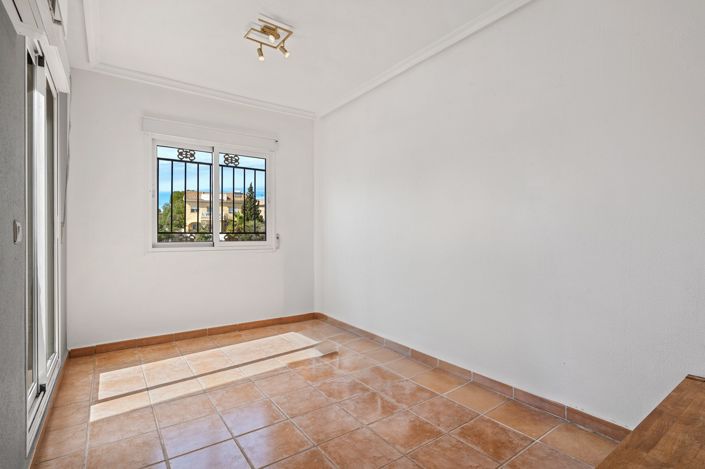 Image No.21-3 Bed Villa for sale