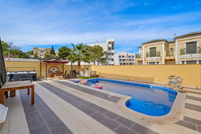 Image No.27-3 Bed Villa for sale