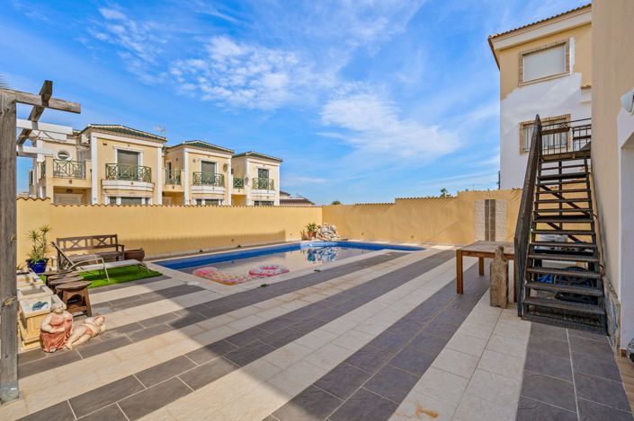 Image No.28-3 Bed Villa for sale