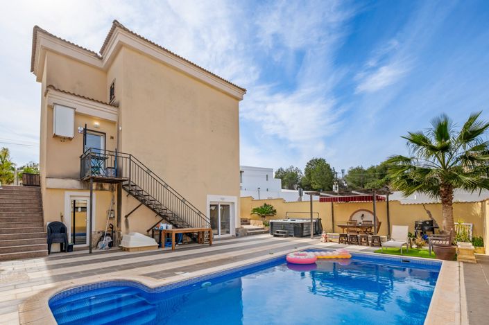 Image No.29-3 Bed Villa for sale