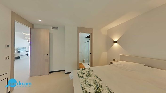 Image No.17-5 Bed Villa for sale