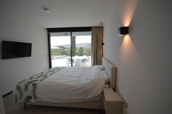 Image No.18-5 Bed Villa for sale