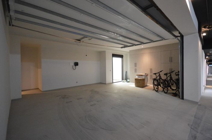 Image No.36-5 Bed Villa for sale