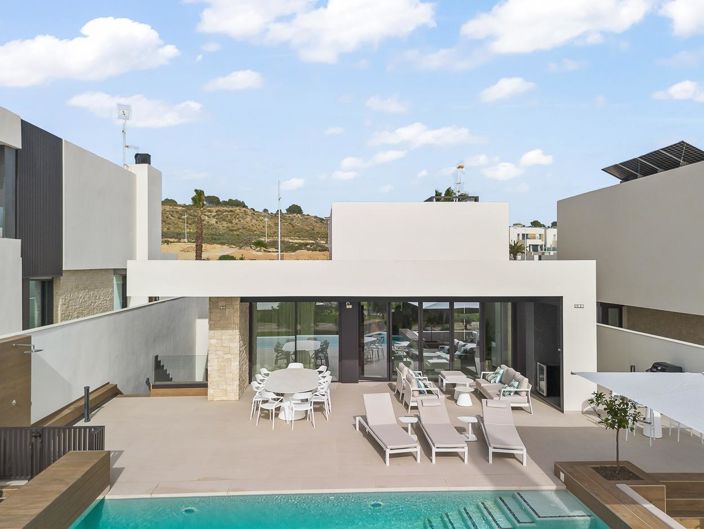 Image No.47-5 Bed Villa for sale