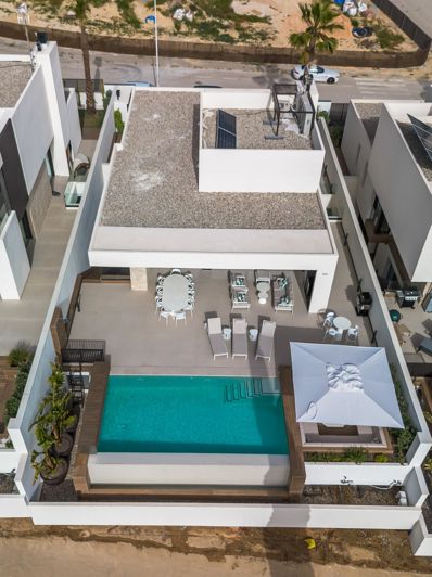 Image No.48-5 Bed Villa for sale