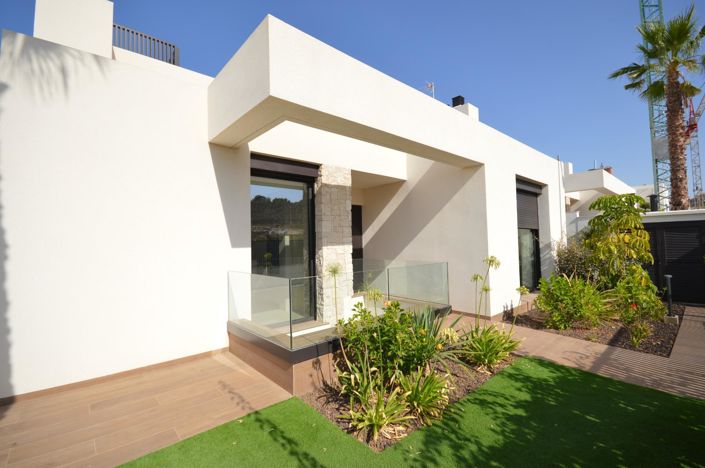 Image No.48-5 Bed Villa for sale