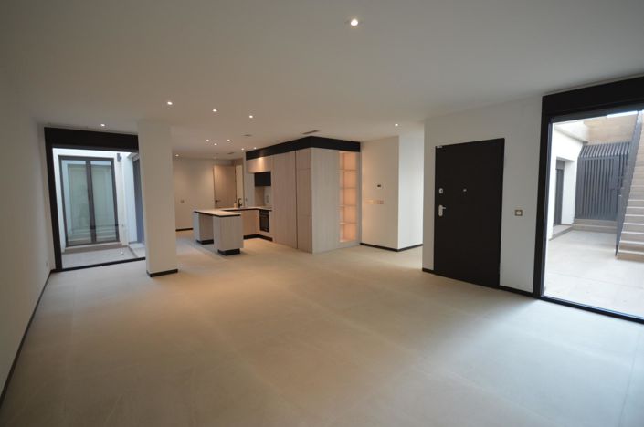 Image No.5-5 Bed Villa for sale