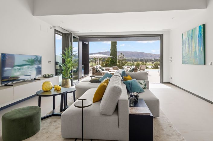 Image No.8-5 Bed Villa for sale