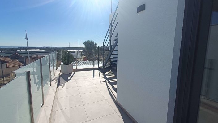 Image No.27-3 Bed Villa for sale