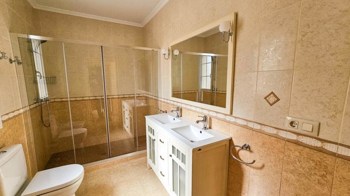 Image No.19-Villa de 7 chambres à vendre à Cabo Roig