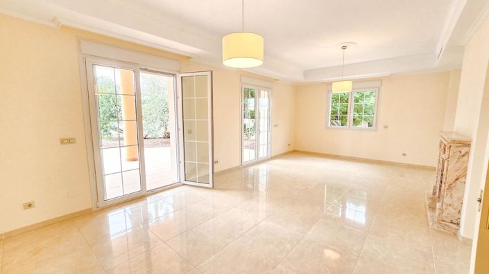 Image No.2-Villa de 7 chambres à vendre à Cabo Roig