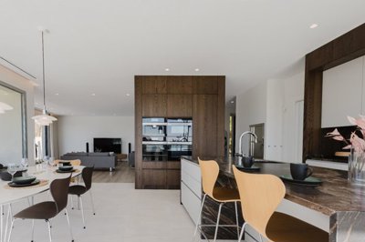 2233o1jhli358r7s01trp10cr1k1ug31k