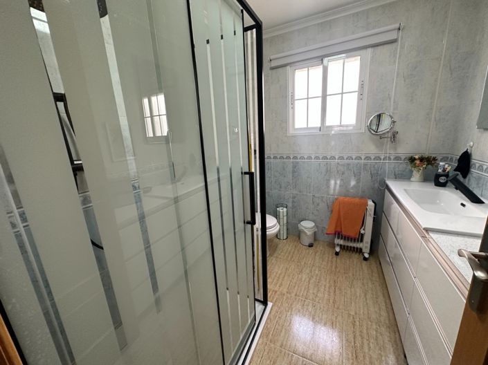 Image No.16-3 Bed Property for sale