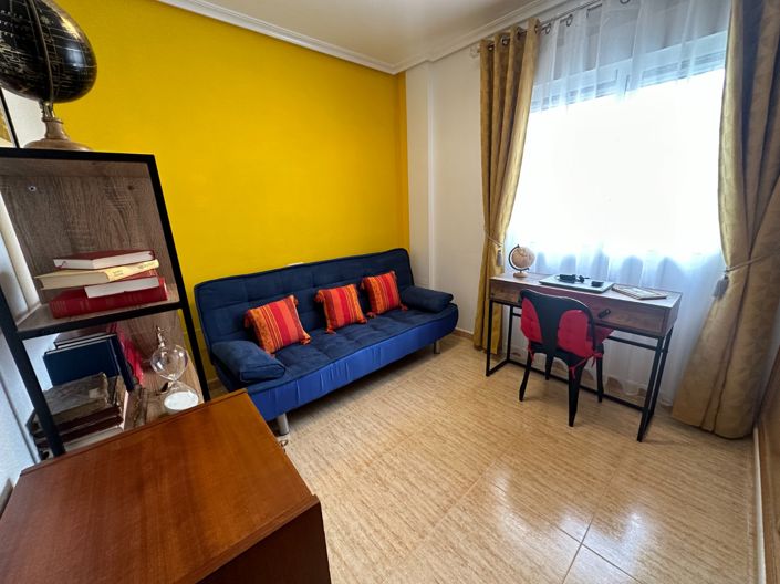 Image No.23-3 Bed Property for sale