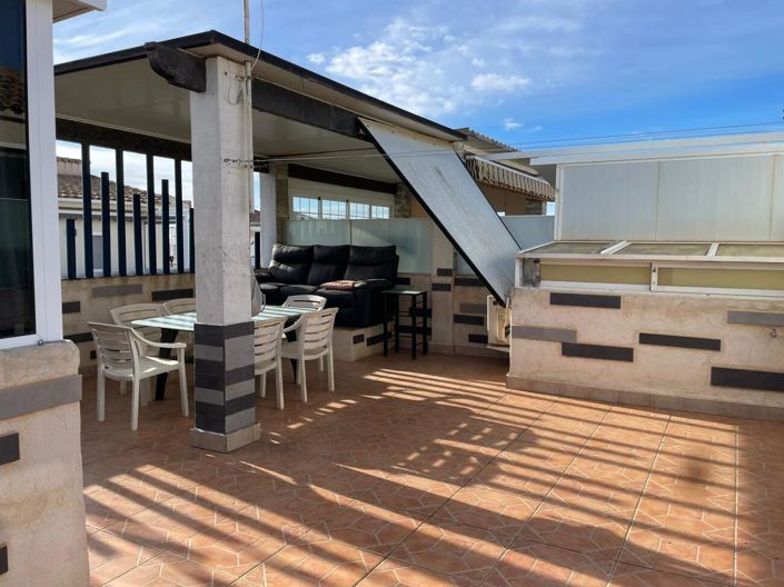 Image No.11-2 Bed Property for sale