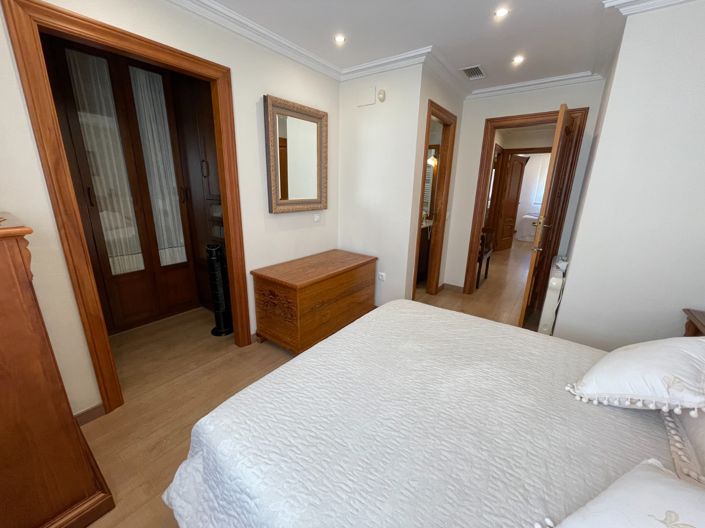 Image No.17-4 Bed Property for sale