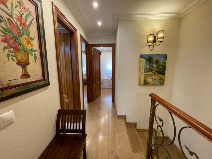 Image No.18-4 Bed Property for sale