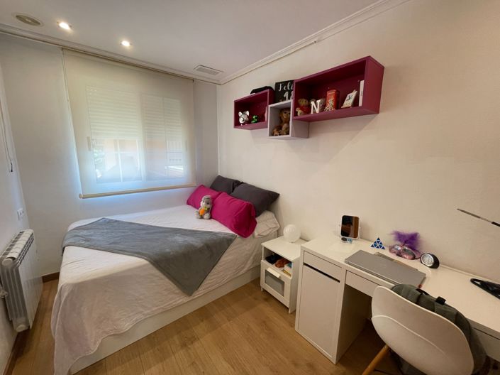 Image No.22-4 Bed Property for sale