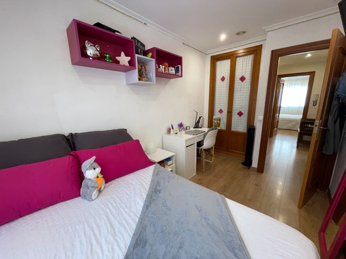 Image No.8-4 Bed Property for sale