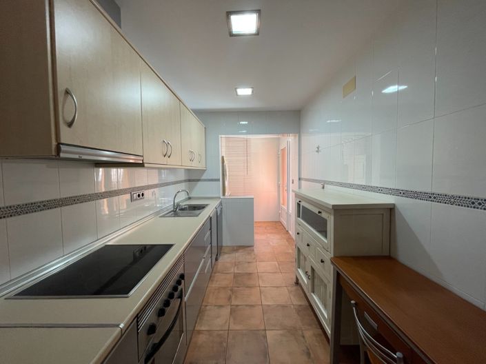 Image No.15-4 Bed Property for sale