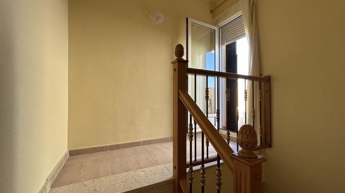 Image No.20-2 Bed Property for sale