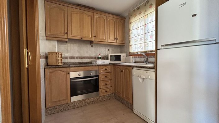 Image No.7-2 Bed Property for sale