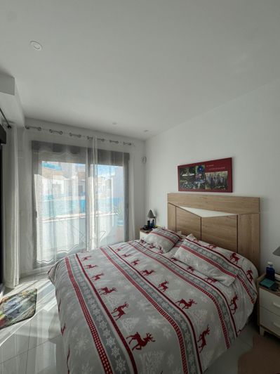 Image No.15-3 Bed Property for sale