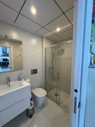 Image No.19-3 Bed Property for sale