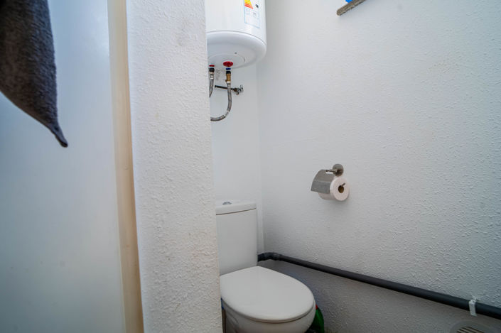 Image No.16-2 Bed Property for sale