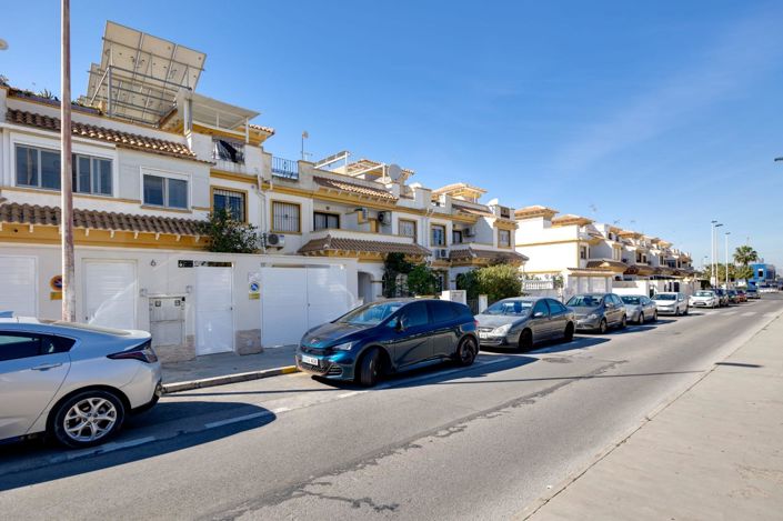 Image No.22-3 Bed Property for sale