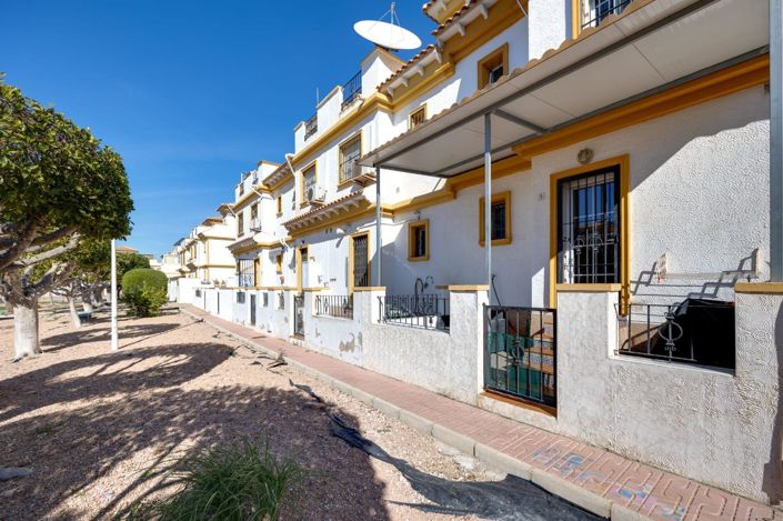 Image No.23-3 Bed Property for sale