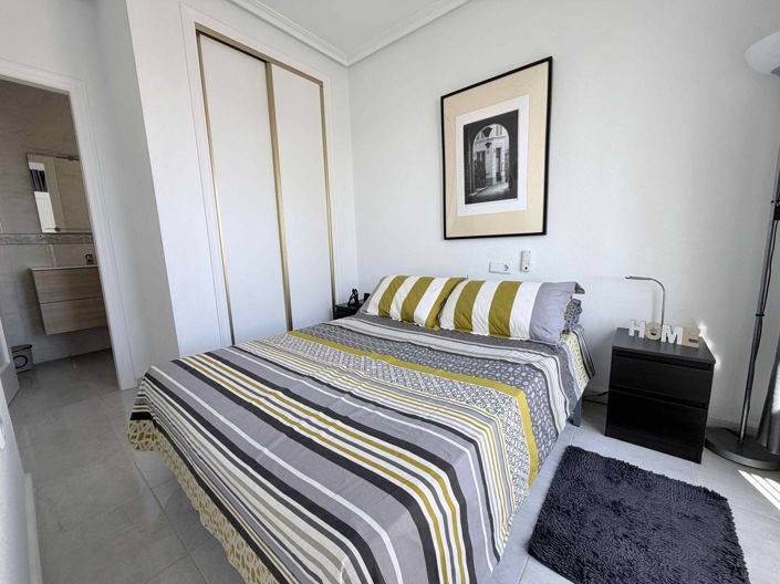 Image No.25-3 Bed Property for sale