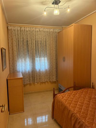 Image No.12-3 Bed Property for sale