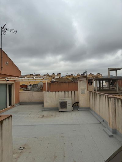 Image No.17-3 Bed Property for sale