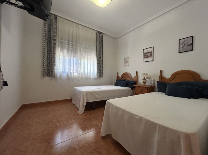 Image No.15-4 Bed Property for sale