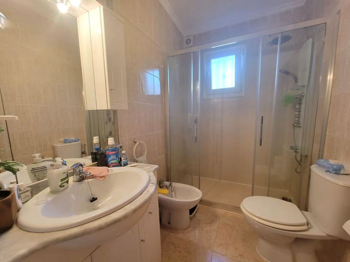 Image No.23-3 Bed Property for sale