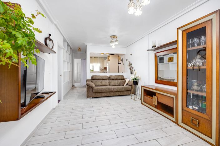 Image No.4-3 Bed Property for sale