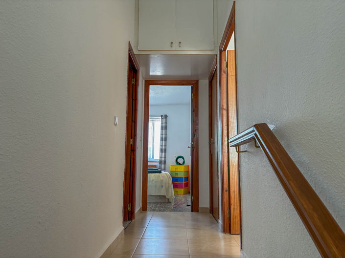 Image No.17-3 Bed Property for sale