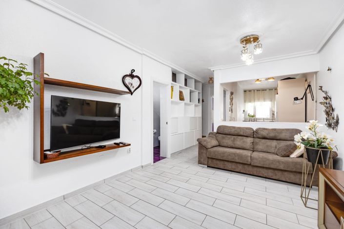 Image No.5-3 Bed Property for sale