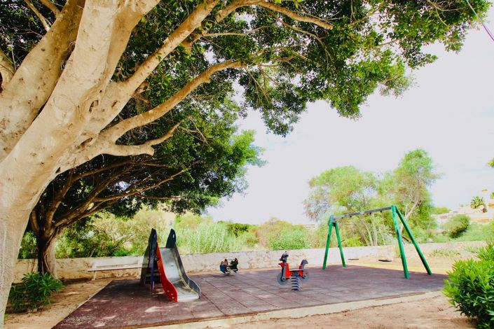 Image No.27-4 Bed Property for sale