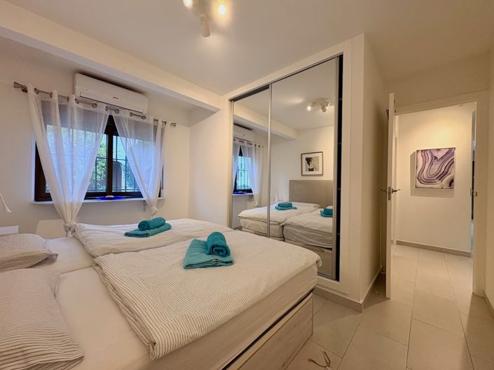 Image No.9-4 Bed Property for sale