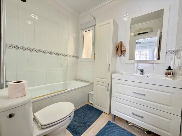 Image No.14-2 Bed Property for sale