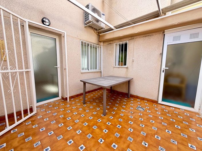 Image No.24-2 Bed Property for sale