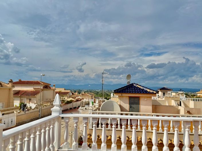 Image No.30-2 Bed Property for sale